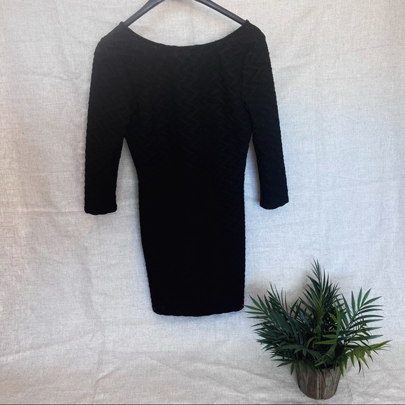 NWOT textured Forever 21 mini dress - Picture 2 of 6